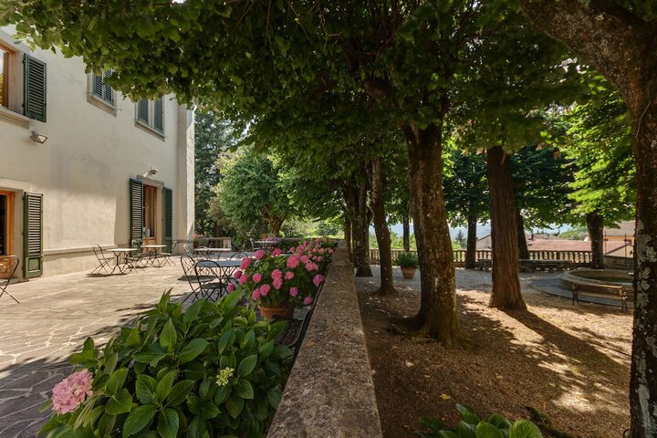 Hotel Exterior 41 of 47