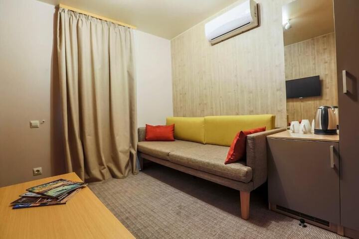 Room 12 of 52