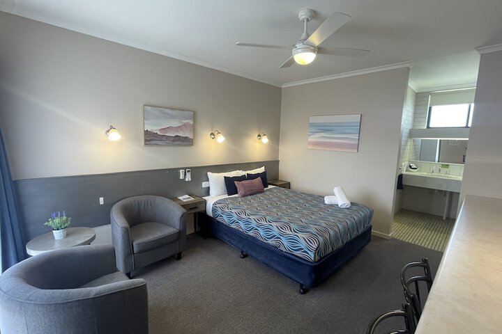 Room 48 of 96