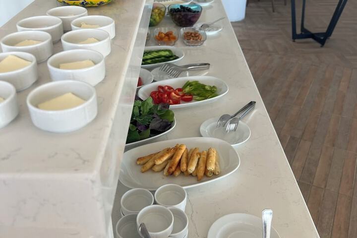 Dining 40 of 50
