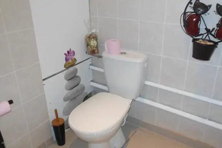 Room 7 of 17