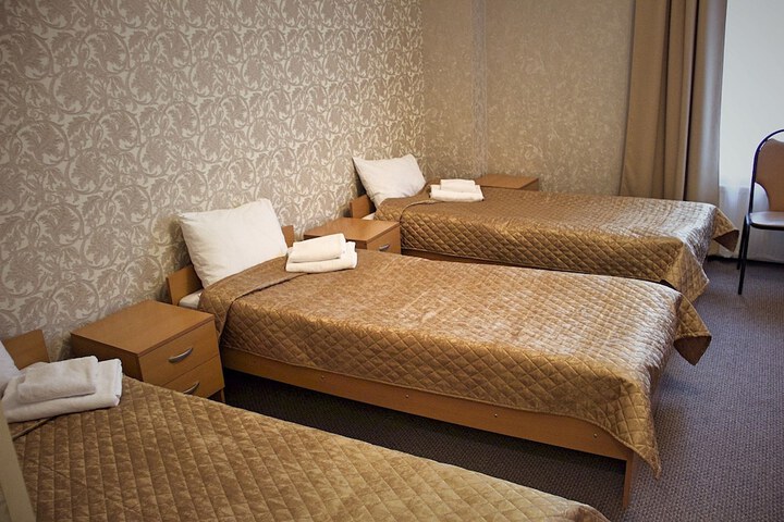 Room 3 of 65
