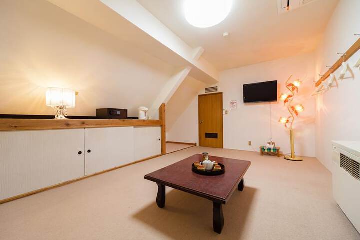 Room 16 of 74