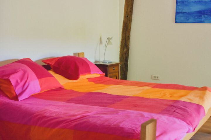 Room 15 of 320