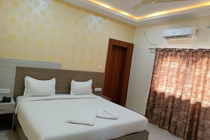 Room 26 of 91