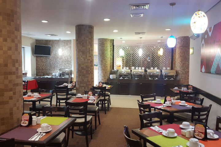 Dining 47 of 57