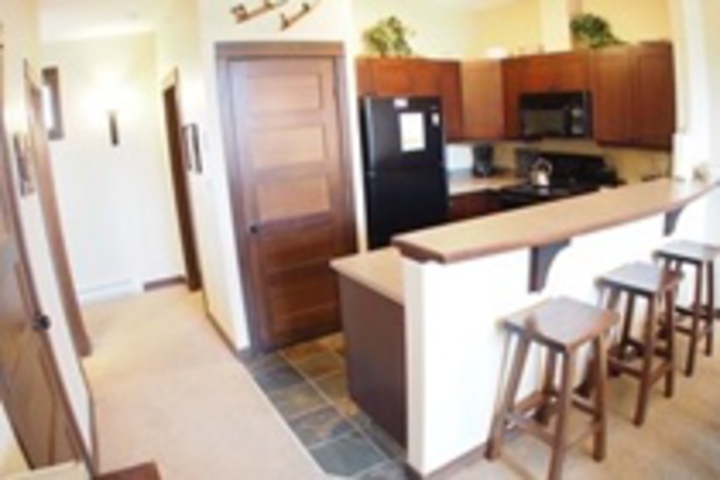 SUN PEAKS RESORT - STONES THROW