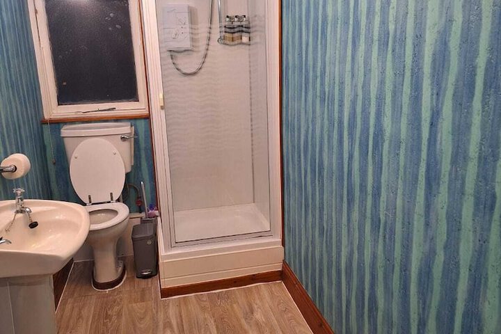 Room 28 of 37