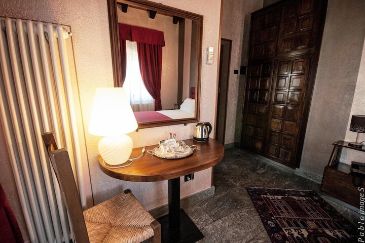 Room 20 of 51