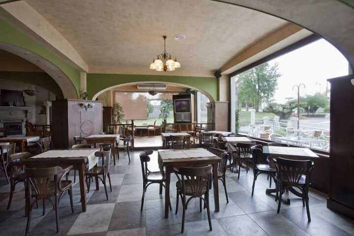 Dining Photos