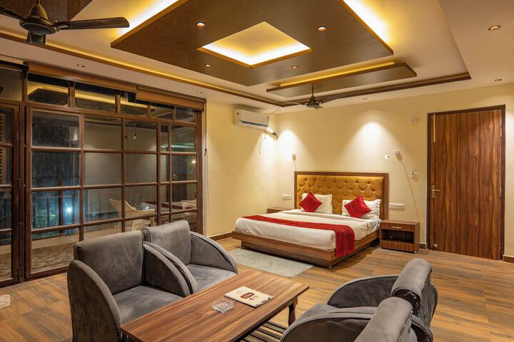 Room 44 of 114