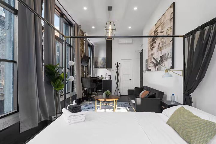 Room 3 of 62