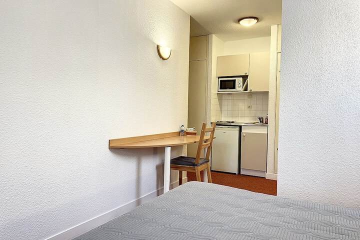 Room 7 of 13