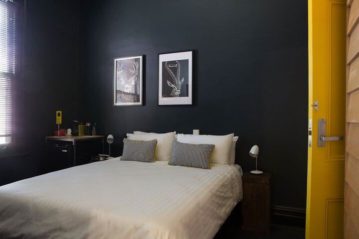 Room 2 of 37