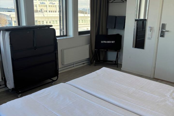 Room 33 of 58