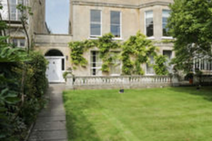 Grove Lodge