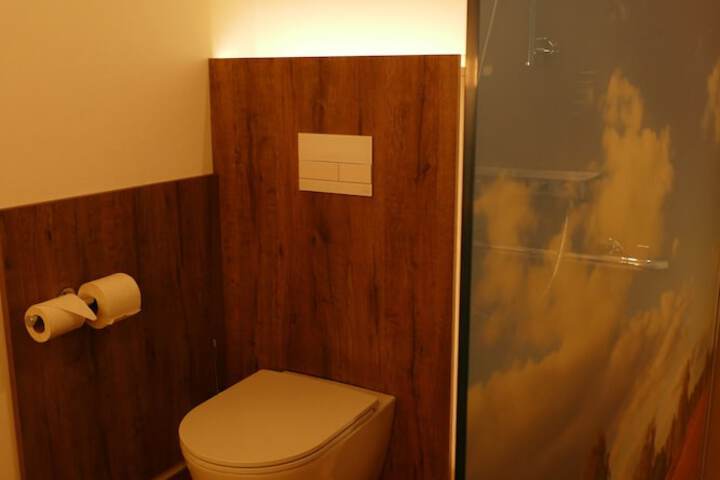 Room 54 of 64
