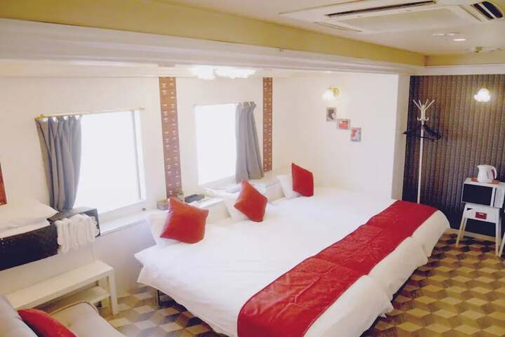 Room 41 of 62