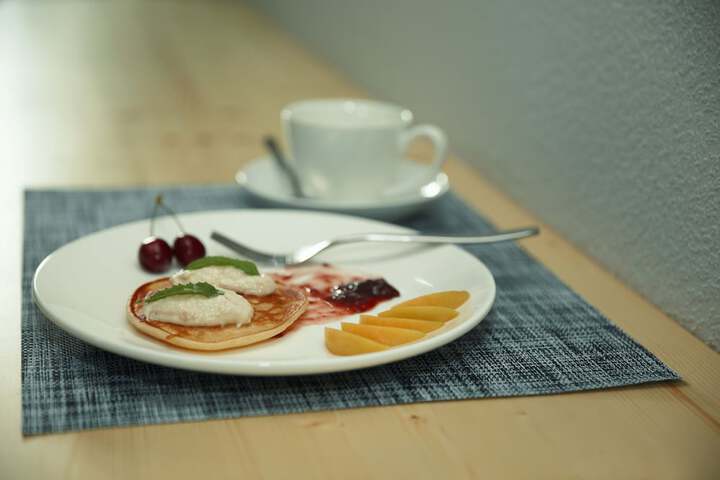 Dining 20 of 28