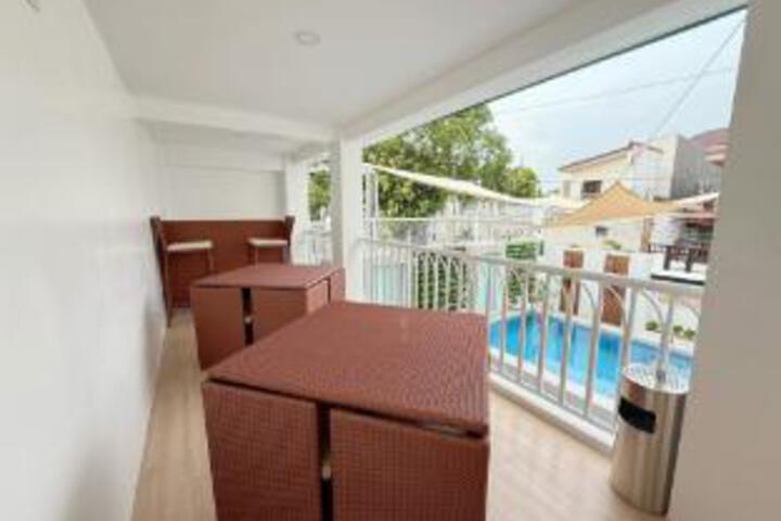Terrace/Patio 2 of 6