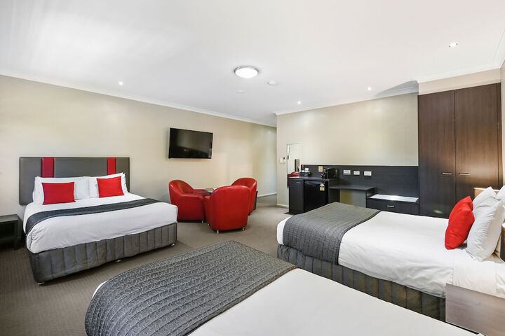 Room 11 of 72