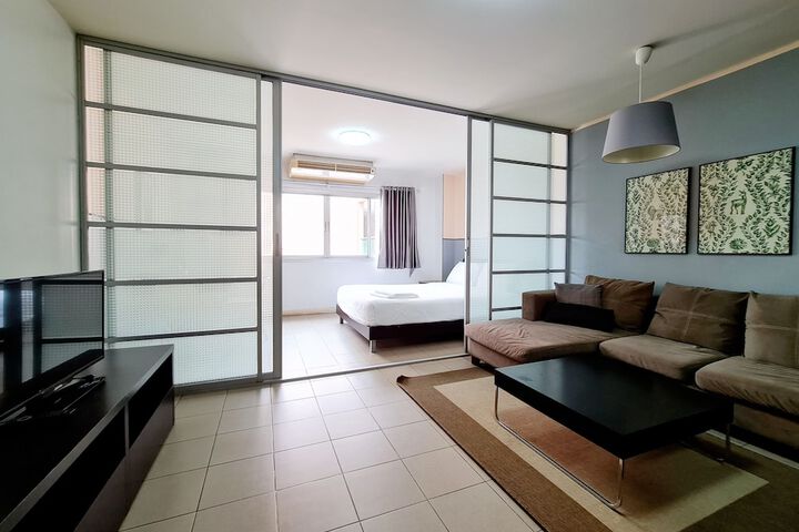 Room 21 of 49