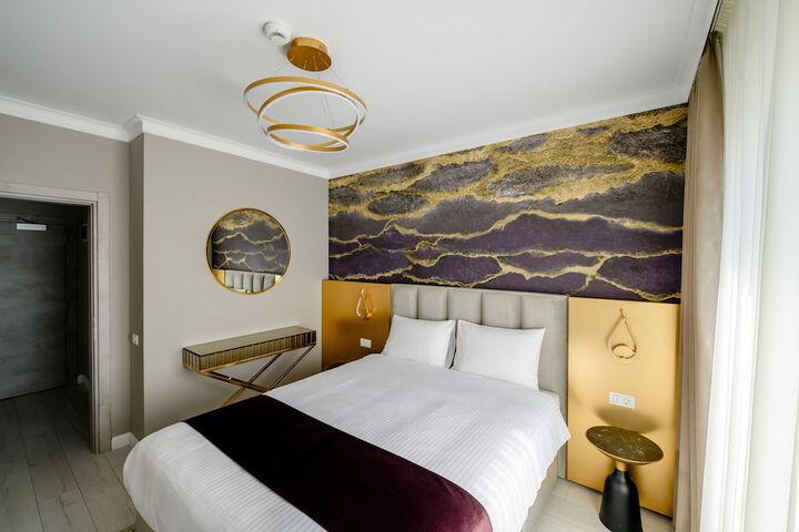 Room 40 of 70
