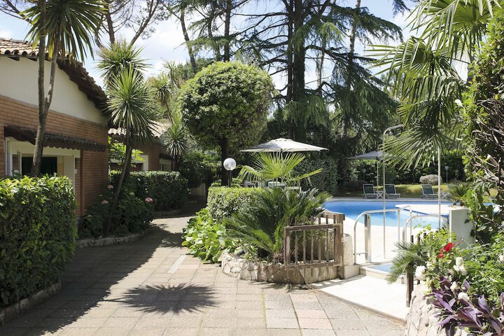 Pool 48 of 75