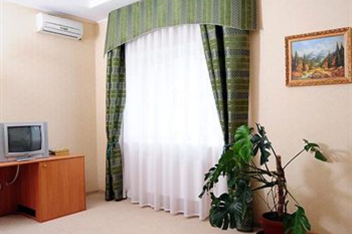 Room 20 of 38
