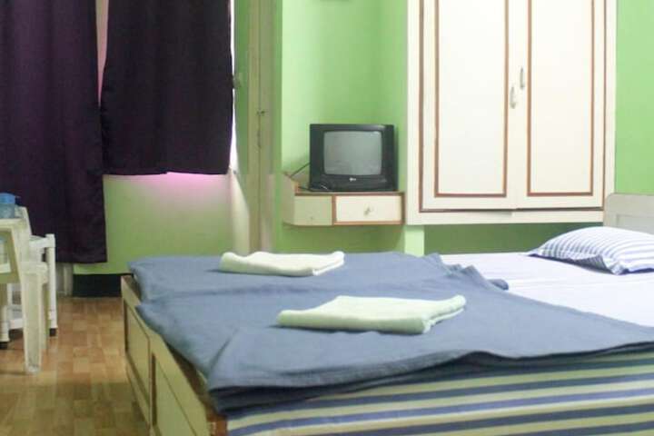 Room 12 of 65