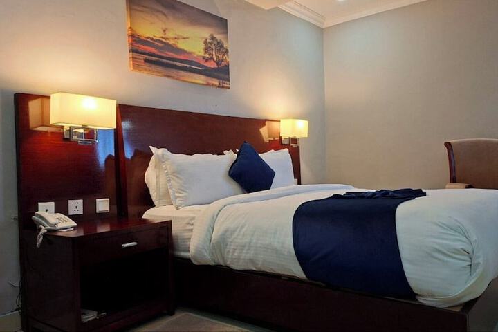 Room 46 of 108