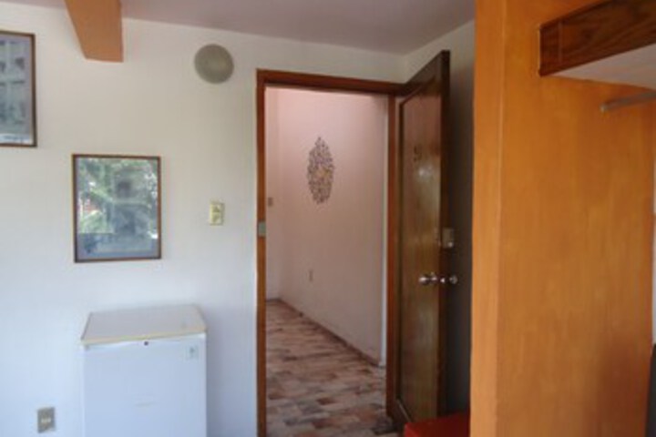 Room 14 of 33
