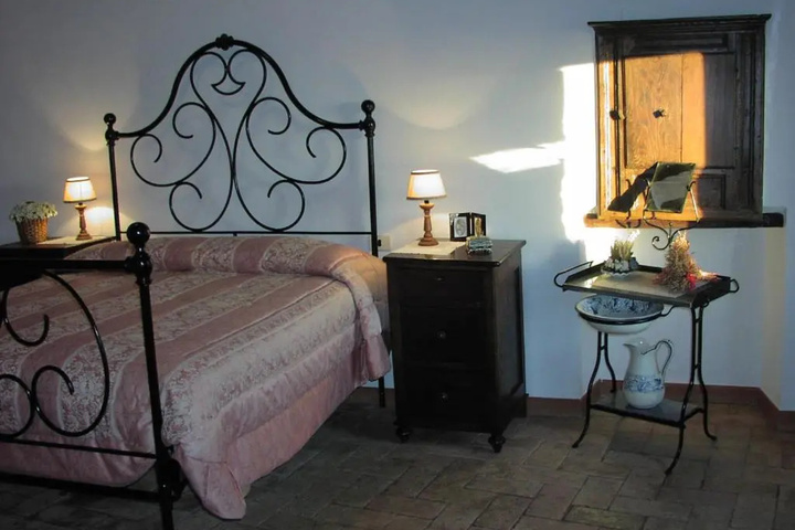 Room 3 of 12