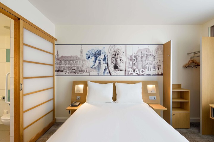 Room 19 of 113
