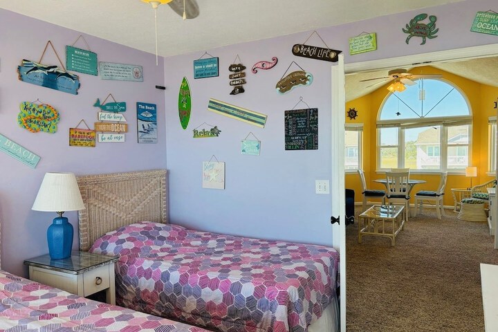 Room 9 of 66