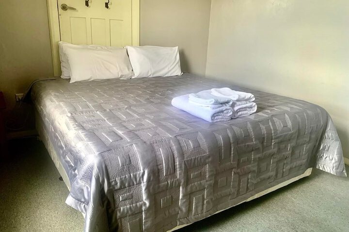 Room 22 of 37