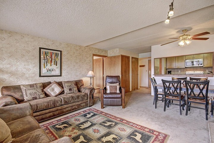 Room 9 of 26