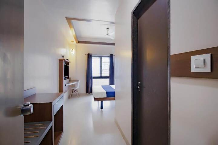 Room 32 of 51