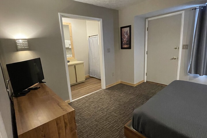 Room 2 of 15