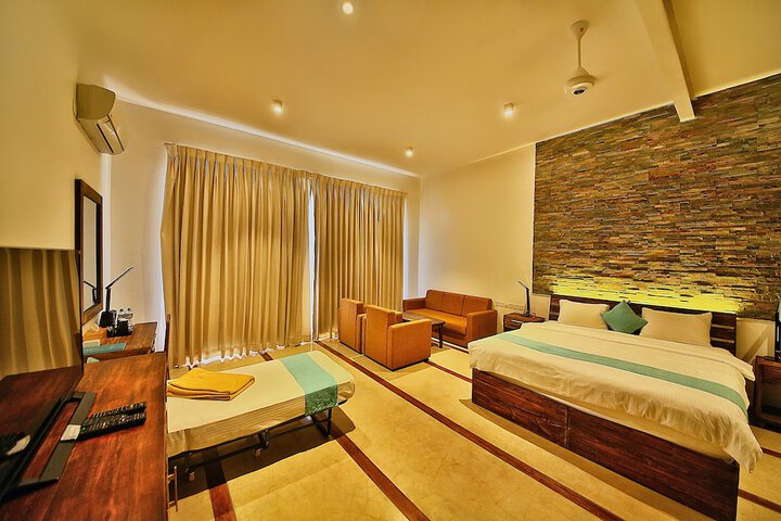 Room 19 of 100