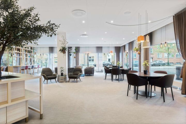 Lobby Entry