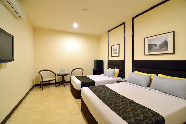 Room 4 of 19