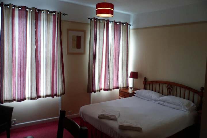 Room 11 of 37