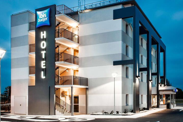Hotel 31 of 39