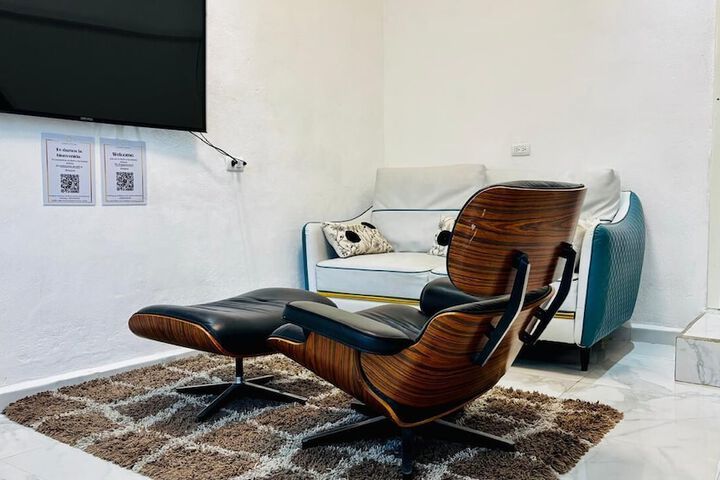 Room 183 of 339