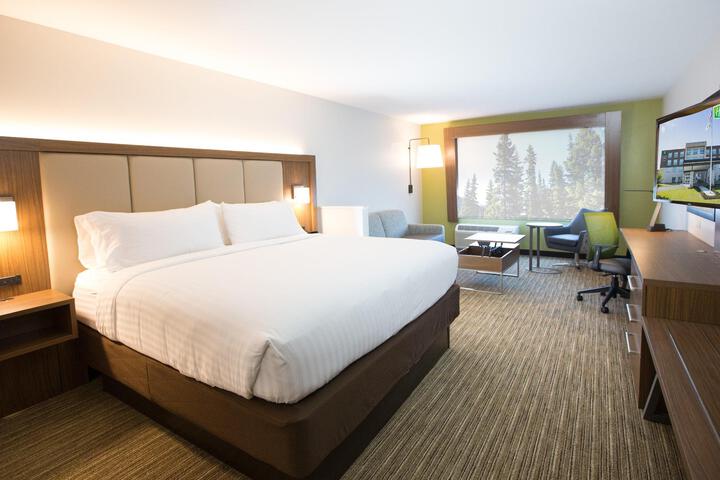 1 King Bed (14 of 17)