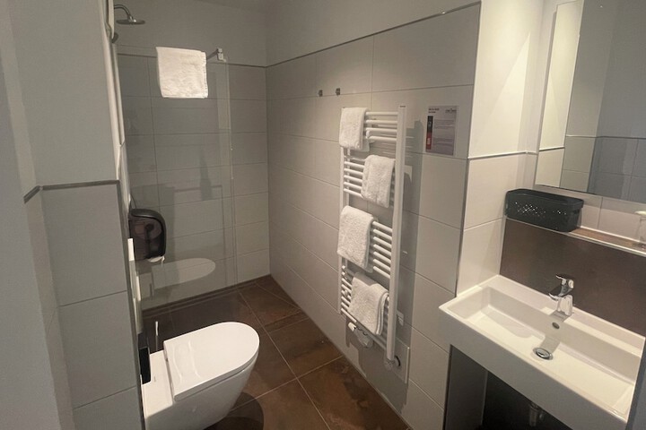 Room 21 of 26