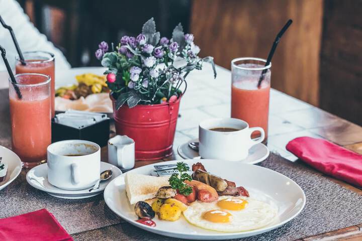 Breakfast/Coffee Service 30 of 39