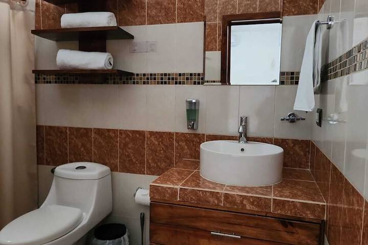 Room 17 of 33