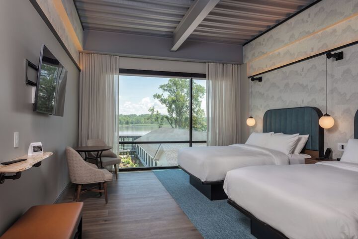 2 Queen Beds (7 of 7)